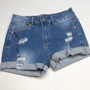 LIKE NEW SHEIN HI-RISE JEAN SHORTS 4/27 😎